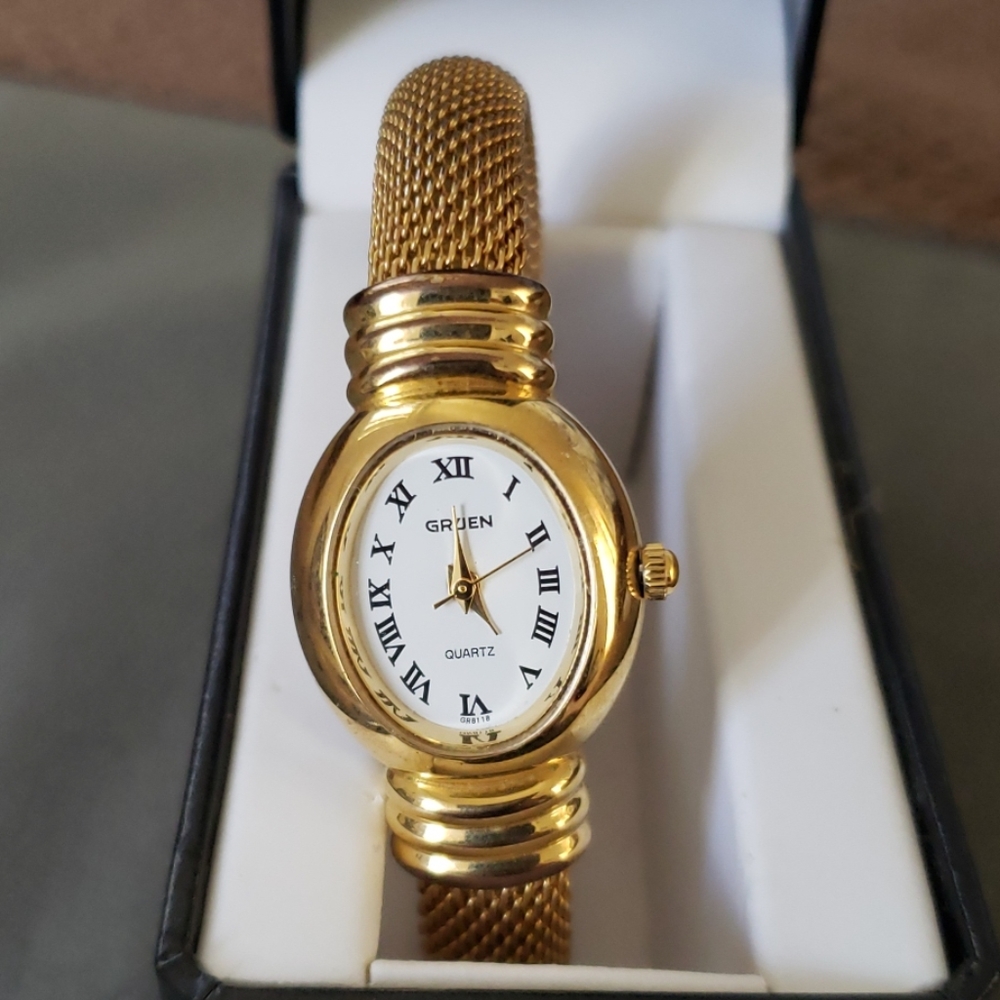 Fashion watch by Gruen; Gold